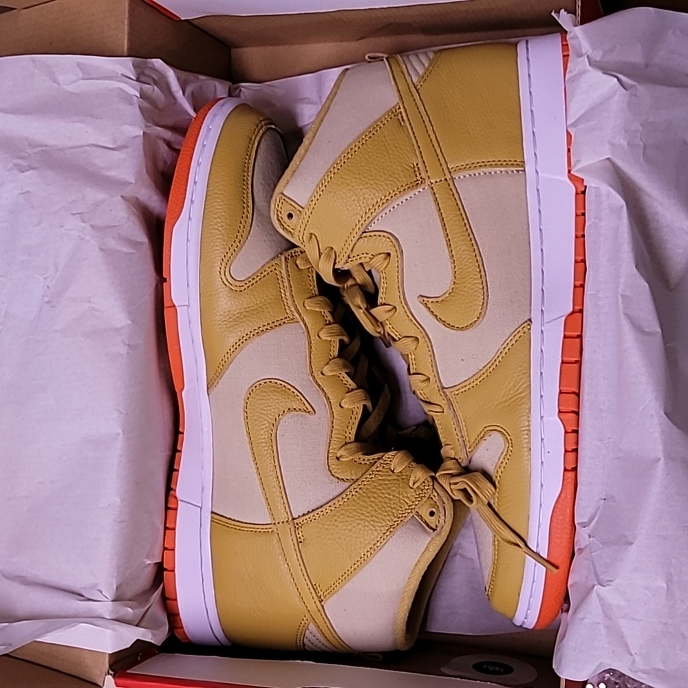 Worn A Few Times. NIKE DUNK HI RETRO. GOLD CANVAS. Men's size 13
